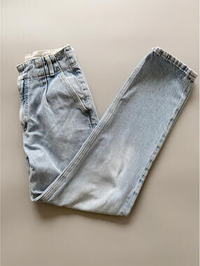 Mom Jeans, High Waisted Jeans, Light Wash, Distressed Jeans, 90s Style, Claudia